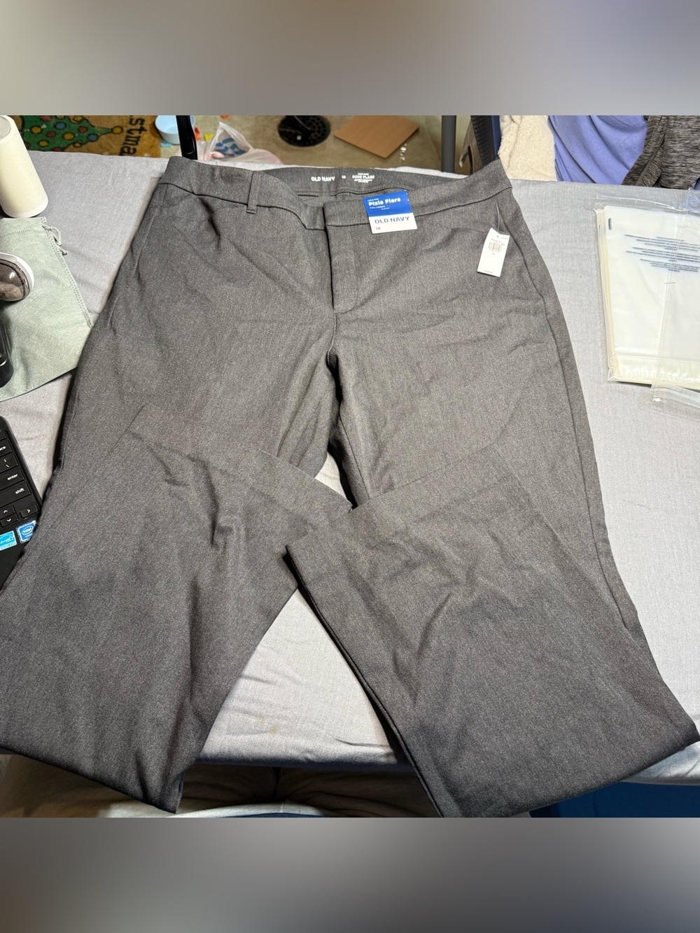 Old Navy Women's Gray Pixie Flare Dress Pants